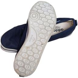 Adidas Canvas Sneaker AU7