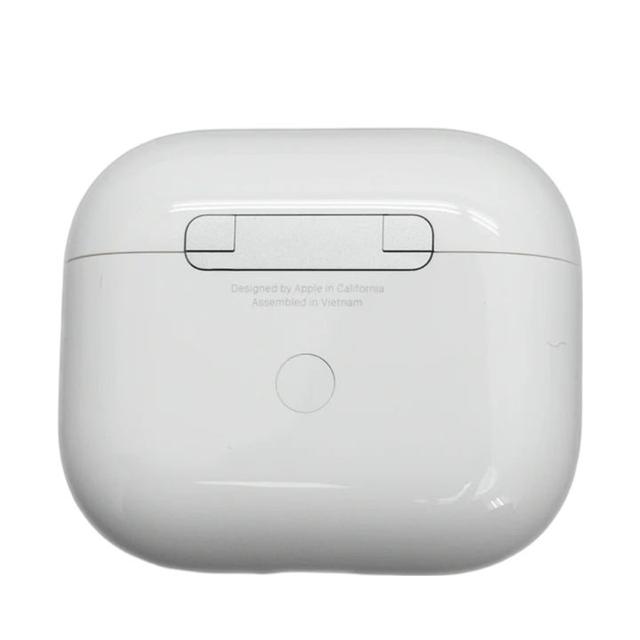 https://cdn.reebelo.com/pim/products/P-AIRPODS3RDGENCHARGINGCASEREPLACEMENT/WHI-image-2.jpg