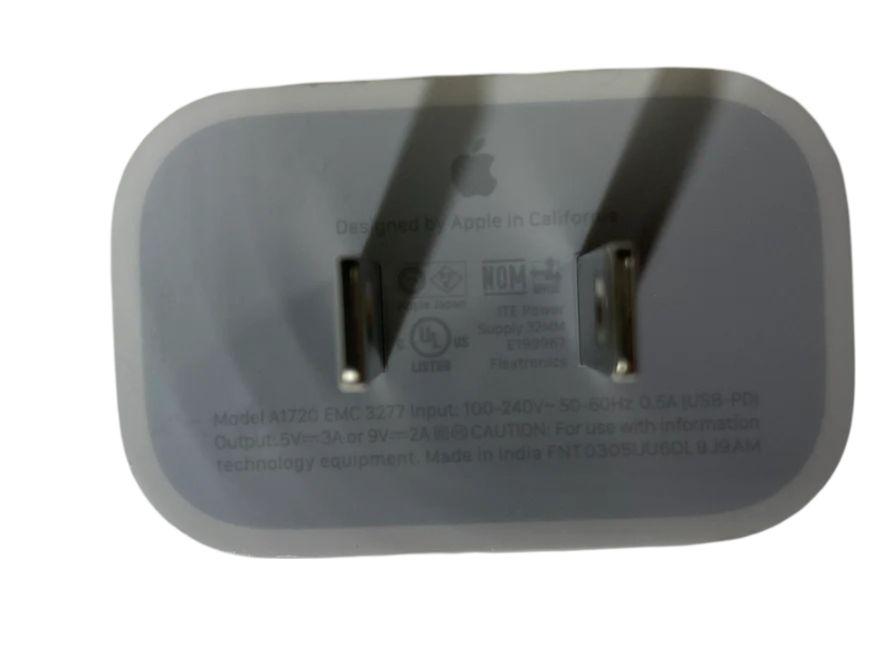 Apple  A1720 Travel Adapter (Bulk Packaging)   - White - Brand New