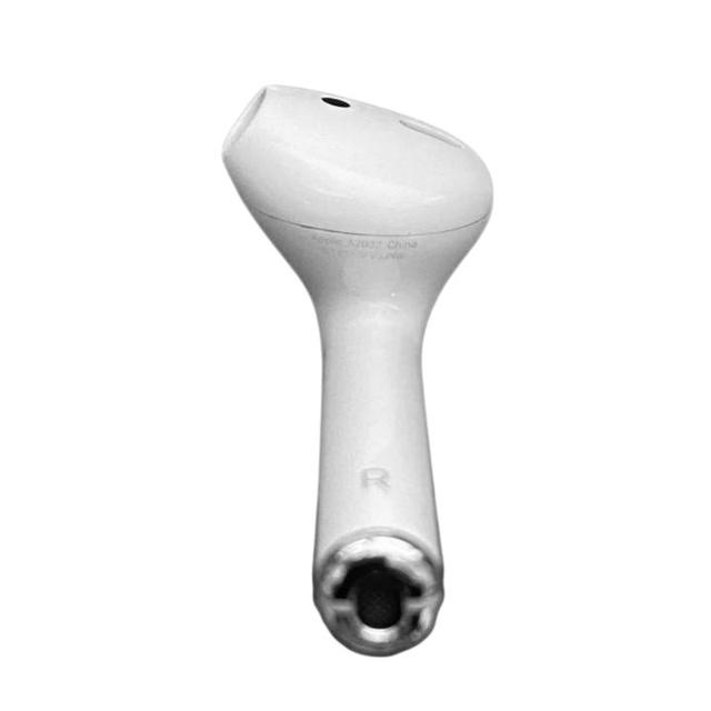 https://cdn.reebelo.com/pim/products/P-APPLEAIRPODS2RIGHTSIDEEARBUDSONLY/WHI-image-2.jpg