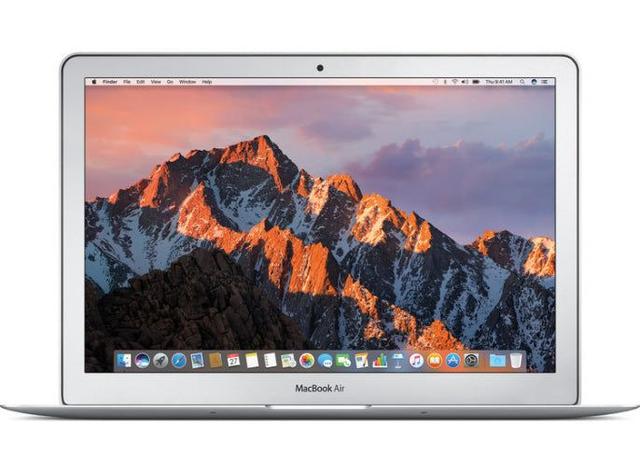 MacBook Air 13.3-inch (2017) Intel Core i5 1.8GHz in Silver in Acceptable condition