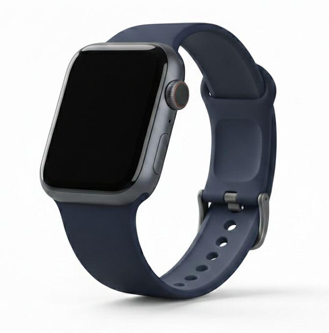 Apple Watch Series 7 (GPS) - 32GB - 41mm - Midnight Aluminum Case with Deep Navy Rubber Sport Band