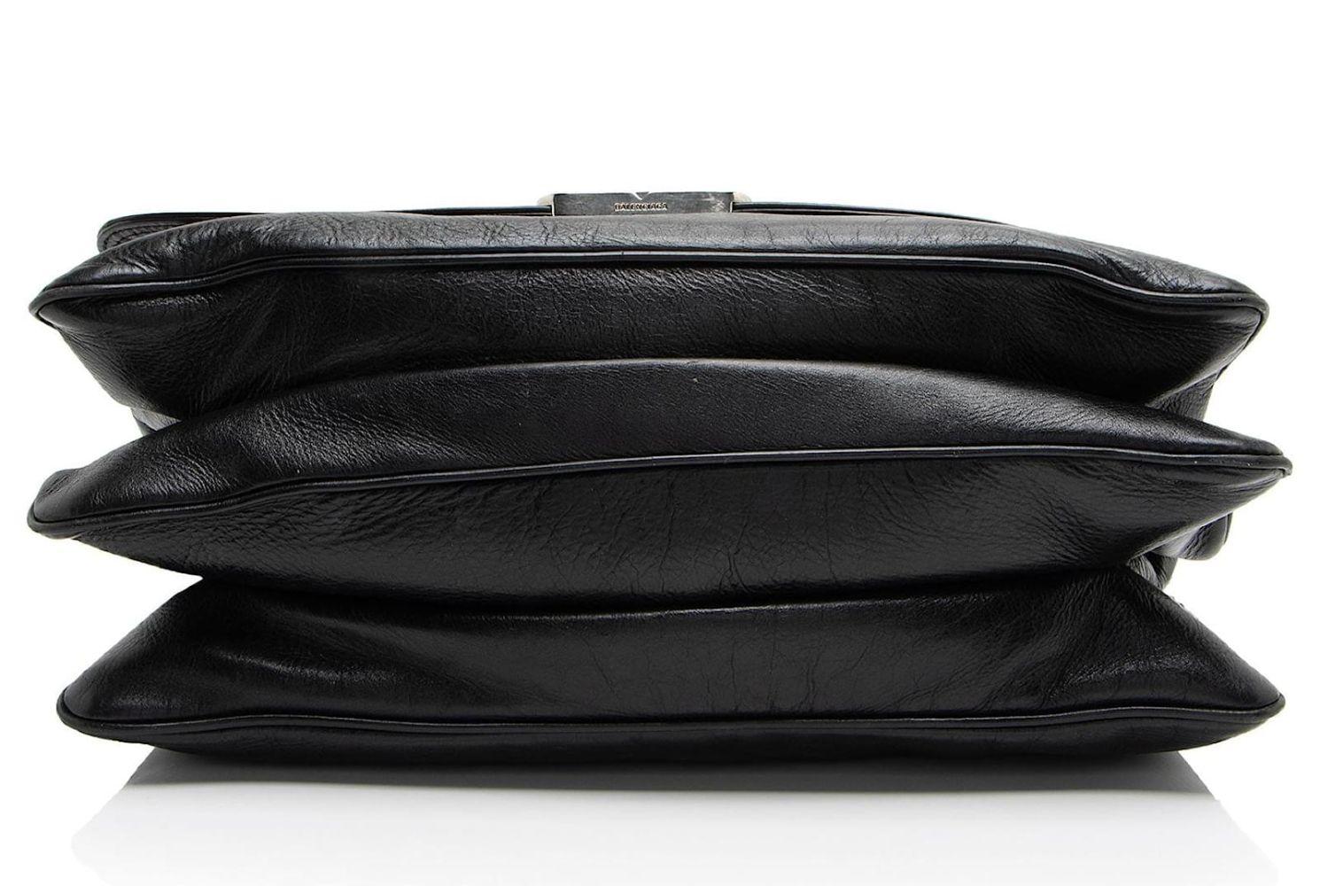 Balenciaga Leather BB Soft Medium Shoulder Bag - Leather - Black