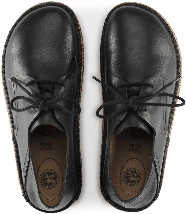 https://cdn.reebelo.com/pim/products/P-BIRKENSTOCKGARYNATURALLEATHERUNISEXSHOES/BLA-image-1.jpg