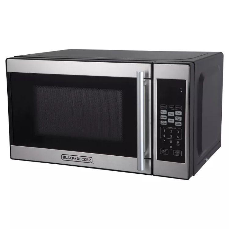 BLACK+DECKER  0.7 cu ft 700W Microwave Oven EM720CPN-P - Black - Excellent