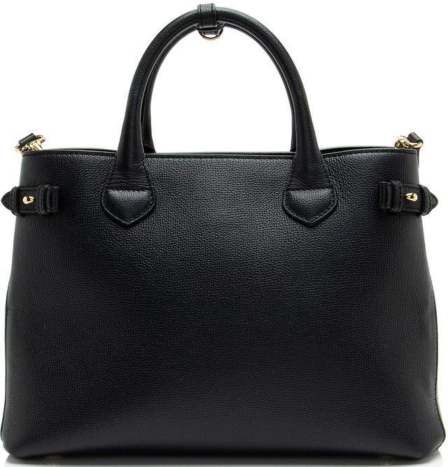 https://cdn.reebelo.com/pim/products/P-BURBERRYHOUSECHECKLEATHERBANNERMEDIUMTOTE/BLA-image-2.jpg