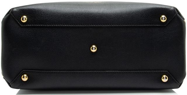 https://cdn.reebelo.com/pim/products/P-BURBERRYHOUSECHECKLEATHERBANNERMEDIUMTOTE/BLA-image-3.jpg