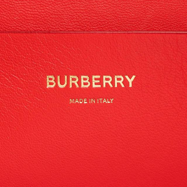 https://cdn.reebelo.com/pim/products/P-BURBERRYLEATHERTBENVELOPECHAINSHOULDERBAG/RED-image-7.jpg
