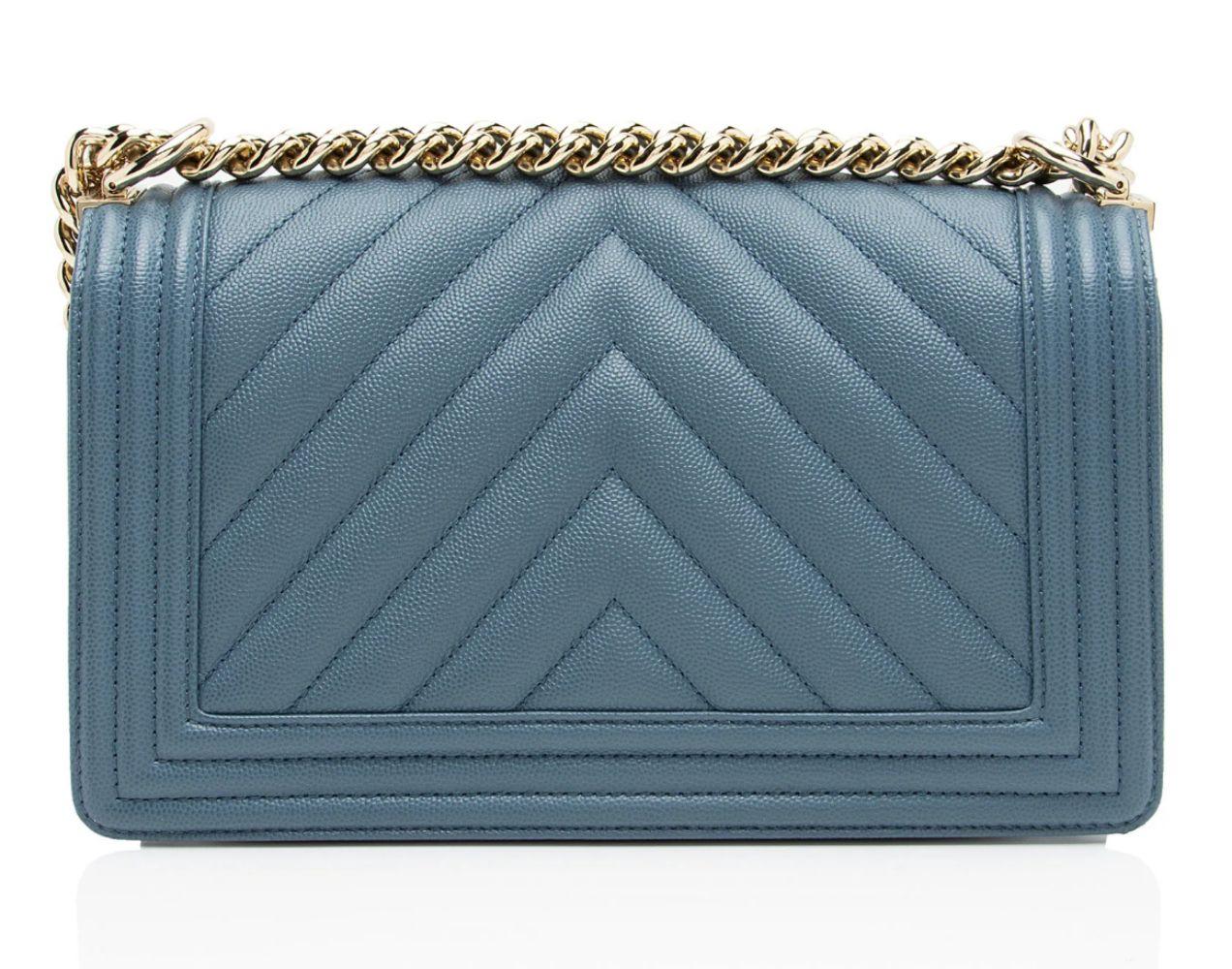 Chanel Chevron Caviar Leather Old Medium Boy Bag - Leather - Blue