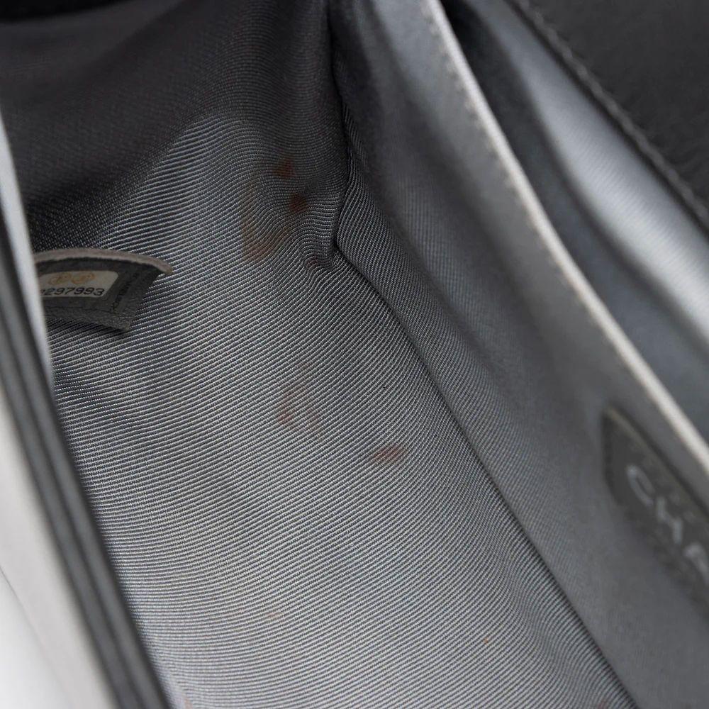 Chanel Chevron Lambskin Old Medium Boy Bag - Lambskin - Black