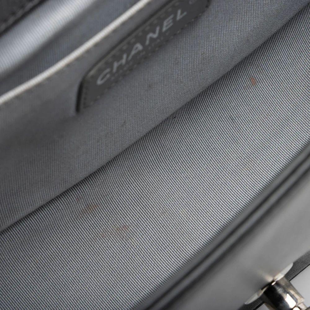 Chanel Chevron Lambskin Old Medium Boy Bag - Lambskin - Black