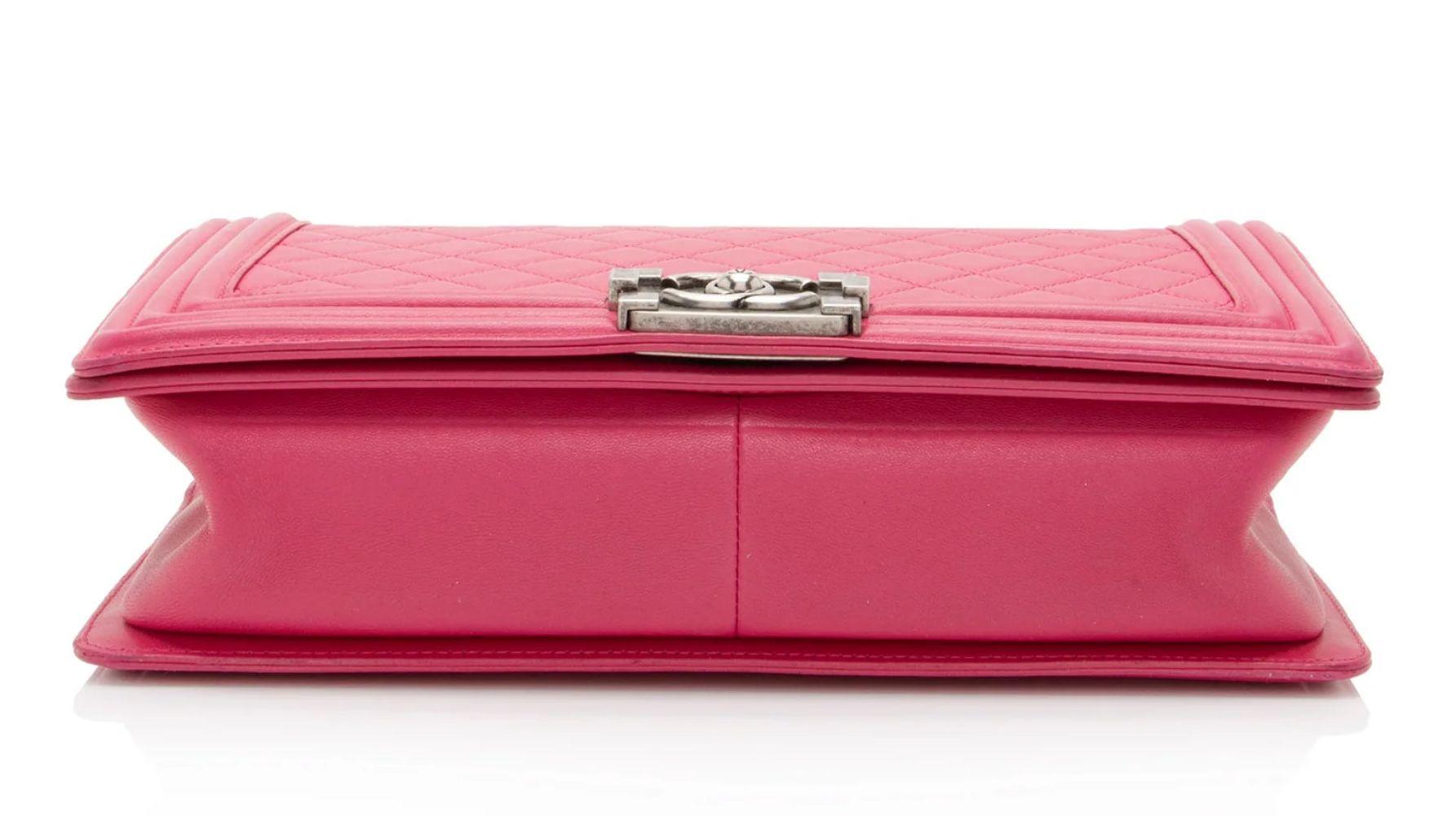 Chanel Lambskin New Medium Boy Bag - Lambskin - Pink