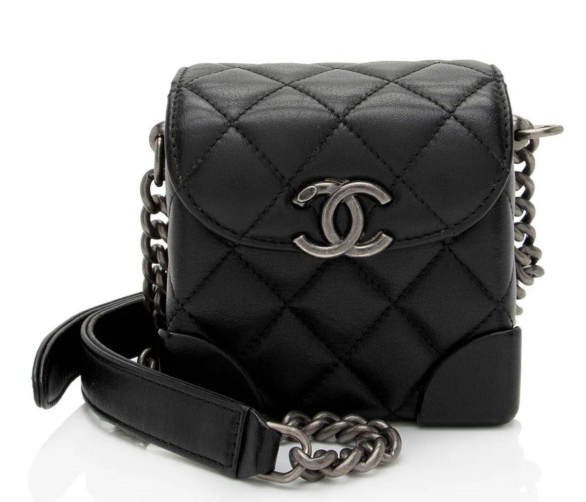 Chanel Lambskin Trunk Shoulder Bag - Lambskin - Black