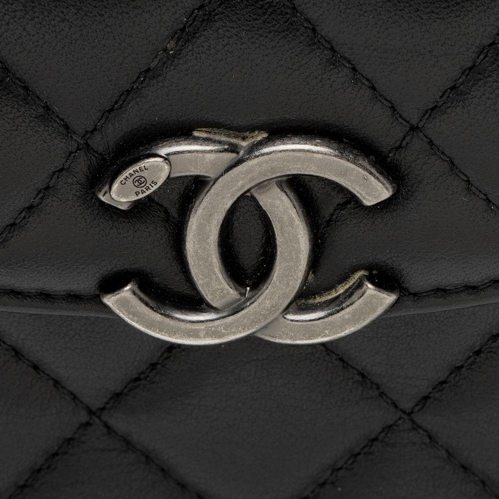 Chanel Lambskin Trunk Shoulder Bag - Lambskin - Black