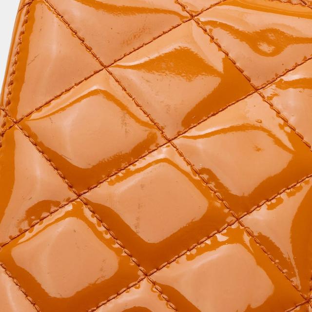 https://cdn.reebelo.com/pim/products/P-CHANELPATENTLEATHERCLASSICWALLETONCHAIN/ORA-image-10.jpg