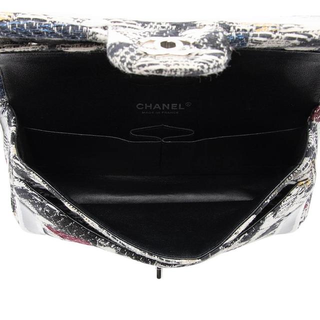https://cdn.reebelo.com/pim/products/P-CHANELTWEEDSILICONEMEDIUMDOUBLEFLAPBAG/BLU-image-6.jpg