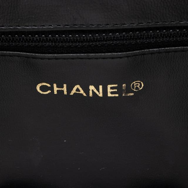 https://cdn.reebelo.com/pim/products/P-CHANELVINTAGECAVIARLEATHERVANITYTRAINCASE/BLA-image-7.jpg