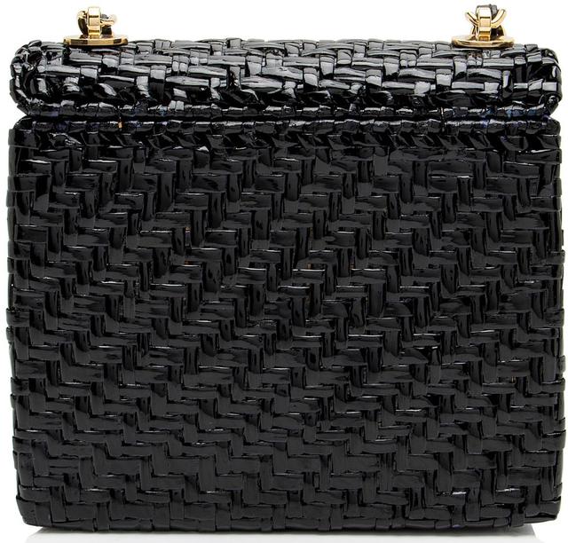 https://cdn.reebelo.com/pim/products/P-CHANELVINTAGERATTANWICKERFLAPBAG/BLA-image-2.jpg