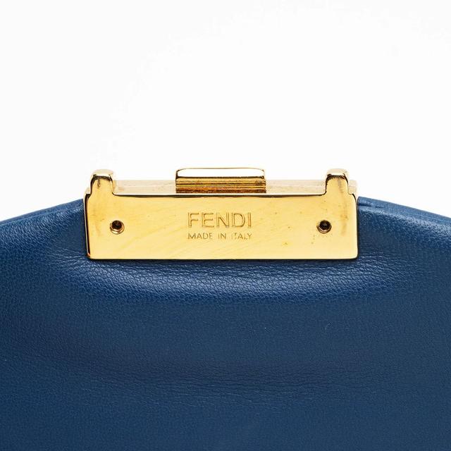 https://cdn.reebelo.com/pim/products/P-FENDILEATHERBEBAGUETTESHOULDERBAG/BLU-image-9.jpg