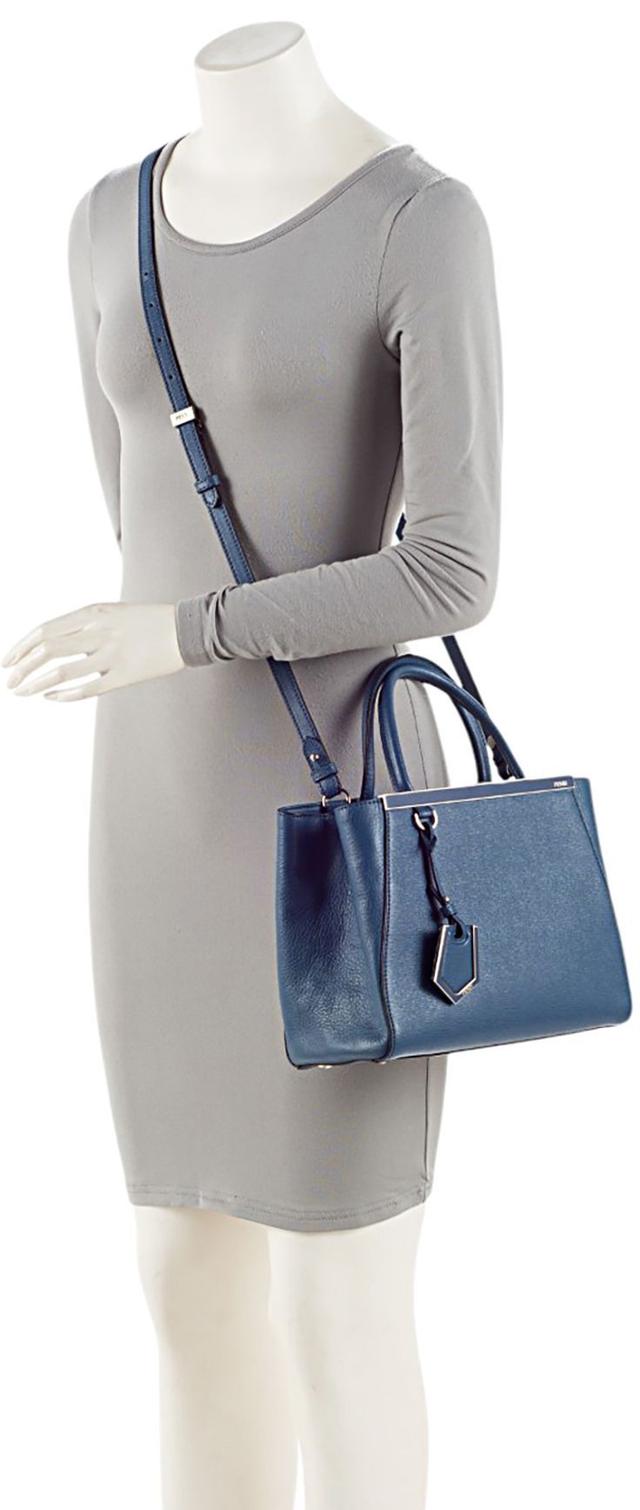 https://cdn.reebelo.com/pim/products/P-FENDILEATHERPETITE2JOURSTOTE/BLU-image-4.jpg