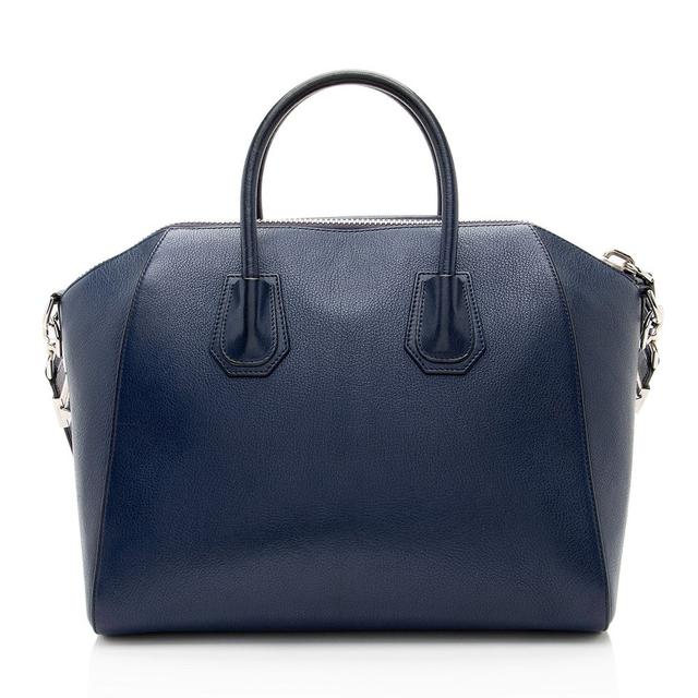 https://cdn.reebelo.com/pim/products/P-GIVENCHYSUGARGOATSKINANTIGONAMEDIUMSATCHEL/BLU-image-2.jpg