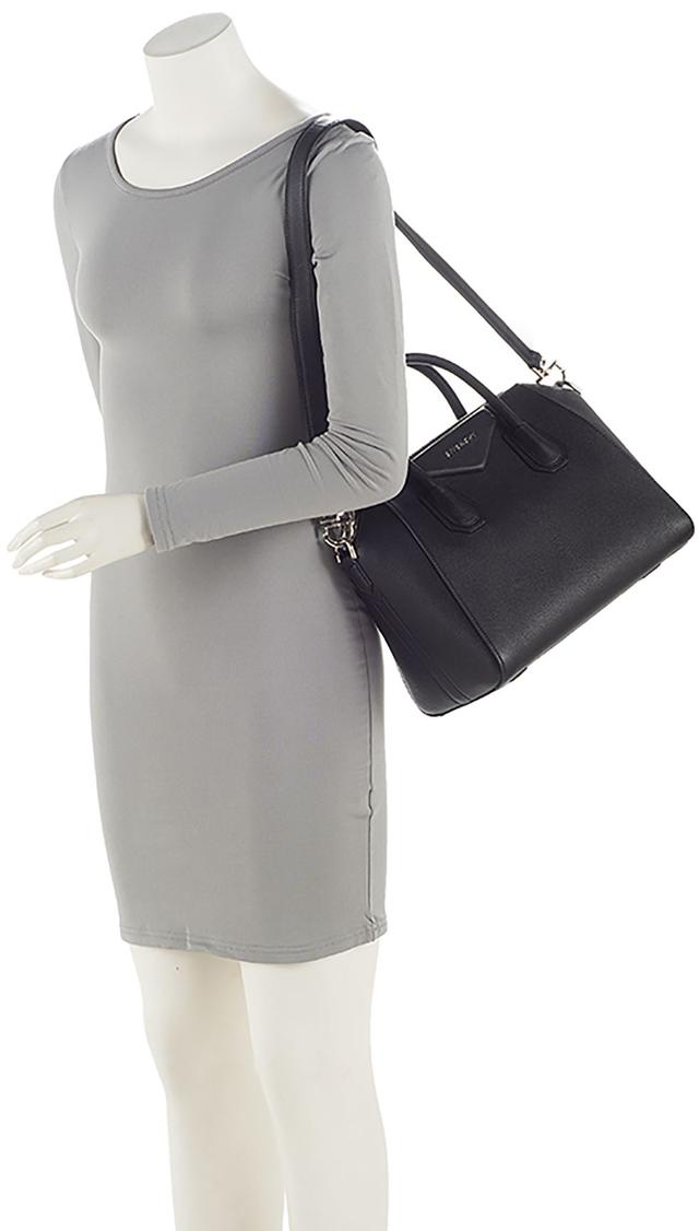 https://cdn.reebelo.com/pim/products/P-GIVENCHYSUGARGOATSKINANTIGONASMALLSATCHEL/BLA-image-4.jpg