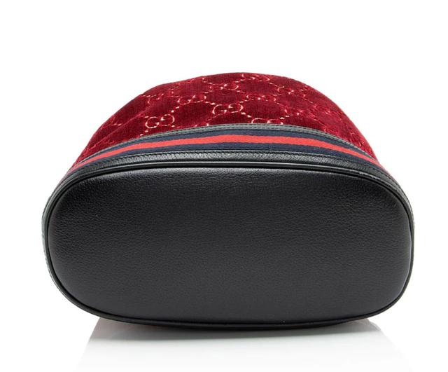 https://cdn.reebelo.com/pim/products/P-GUCCIGGVELVETWEBBUCKETBAG/RED-image-3.jpg