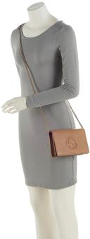 https://cdn.reebelo.com/pim/products/P-GUCCIGRAINEDLEATHERSOHOWALLETONCHAIN/BRO-image-4.jpg