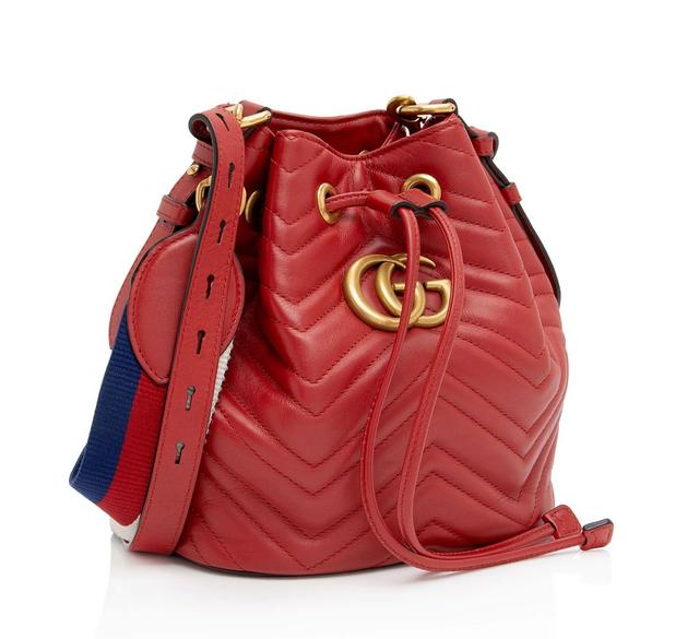 https://cdn.reebelo.com/pim/products/P-GUCCIMATELASSELEATHERGGMARMONTBUCKETBAG/RED-image-1.jpg