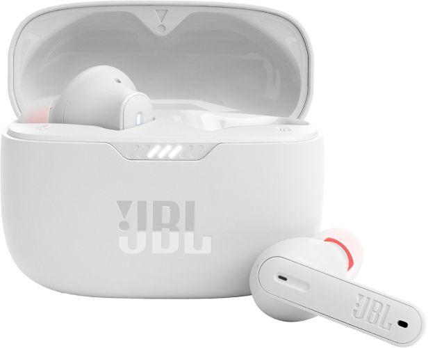 JBL Tune 230NC TWS True Wireless Earbuds in White in Excellent condition
