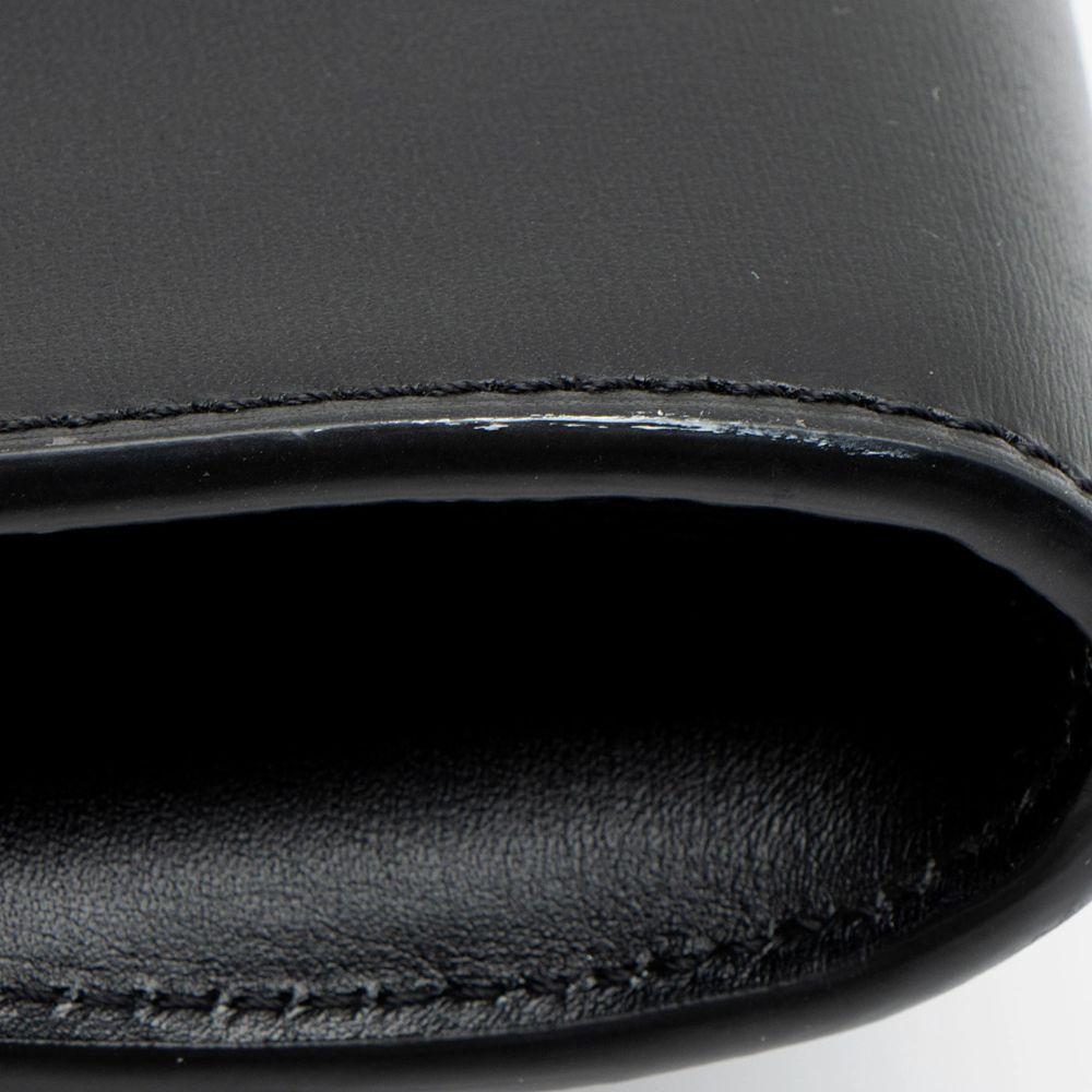 Louis Vuitton Calfskin Chain Louise GM Clutch - Calfskin - Black