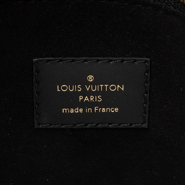 https://cdn.reebelo.com/pim/products/P-LOUISVUITTONCALFSKINSTUDDEDMARLYPMTOTE/BLA-image-6.jpg