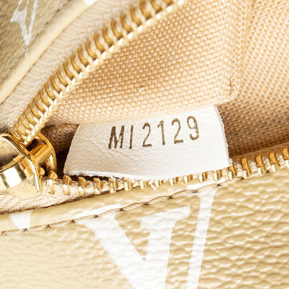 Louis Vuitton Giant Monogram Canvas Bumbag - Coated Canvas - Green