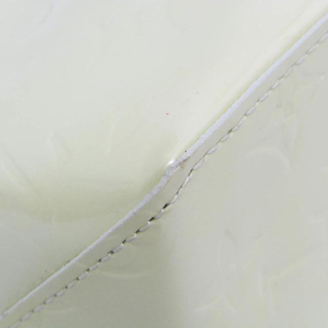 https://cdn.reebelo.com/pim/products/P-LOUISVUITTONREADEPMMONOGRAMVERNISHANDBAG/WHI-image-3.jpg