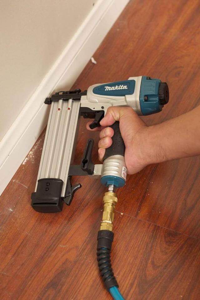 https://cdn.reebelo.com/pim/products/P-MAKITAAF505NR18GAUGE2INBRADNAILERKIT/TEA-image-1.jpg