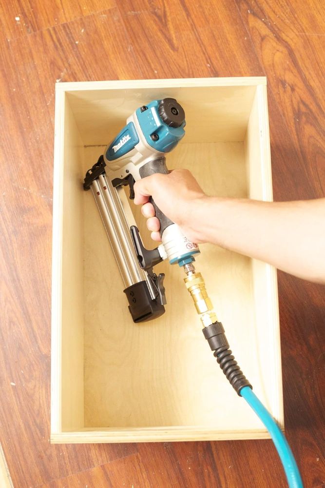 Makita AF505N-R 18 Gauge 2 in. Brad Nailer Kit - Teal