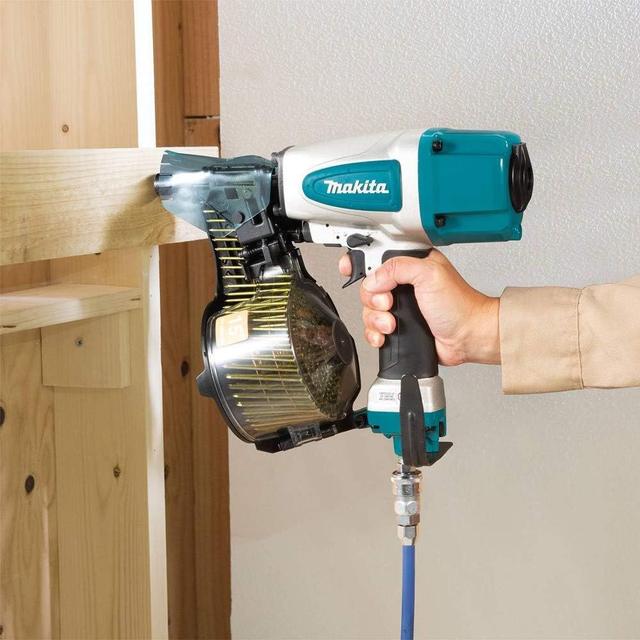 https://cdn.reebelo.com/pim/products/P-MAKITAAN613R15212SIDINGCOILNAILER/TEA-image-4.jpg