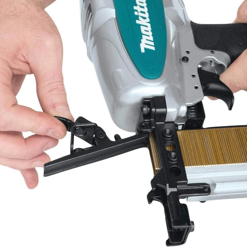 Makita AT1150A 7/16" Medium Crown Stapler 16 Ga. - Teal