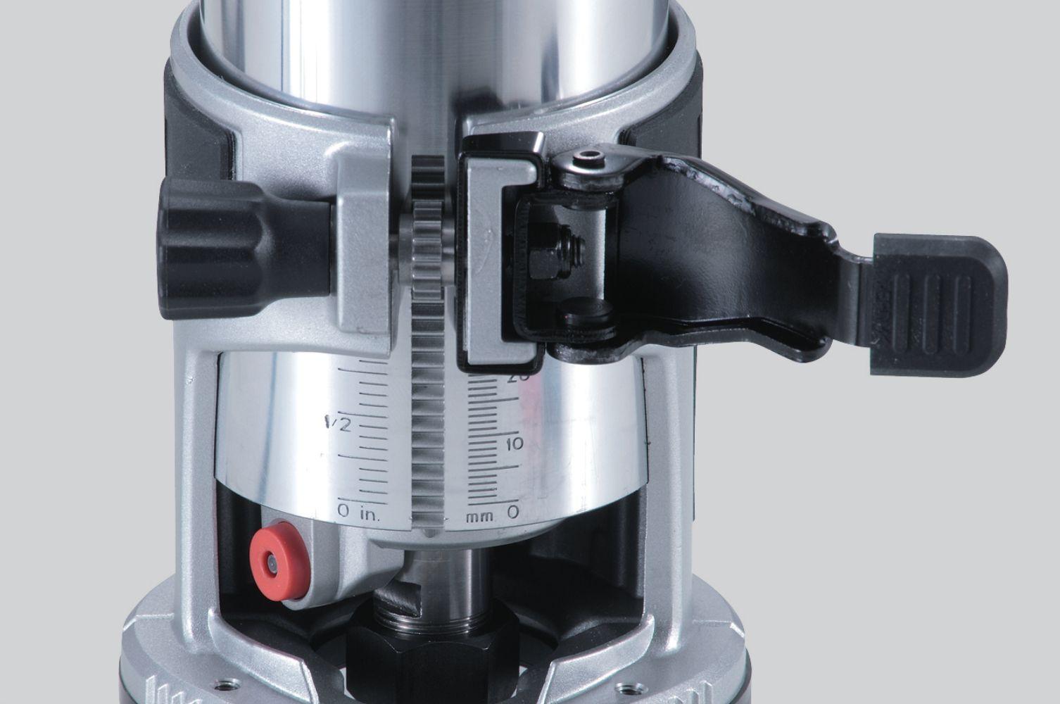 Makita RT0701C 1-1/4 HP Compact Router - Teal