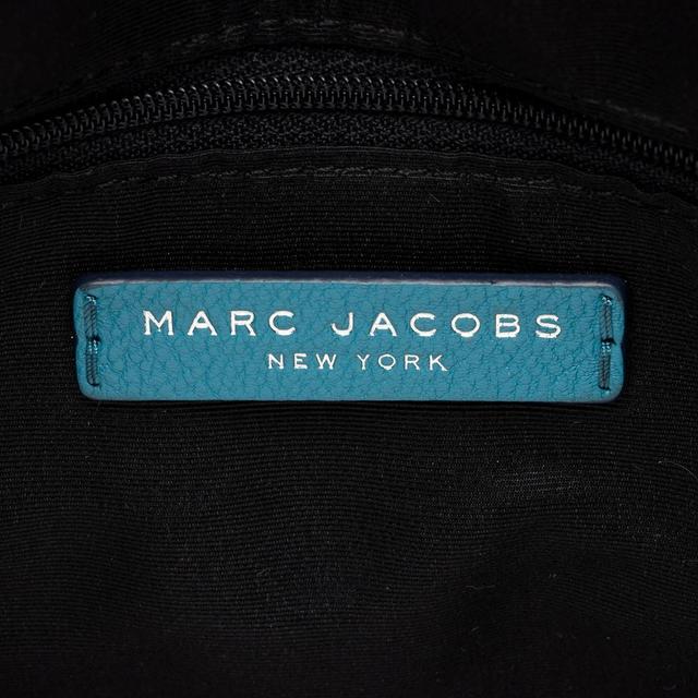 https://cdn.reebelo.com/pim/products/P-MARCJACOBSLEATHERRECRUITNOMADSHOULDERBAG/BLU-image-7.jpg