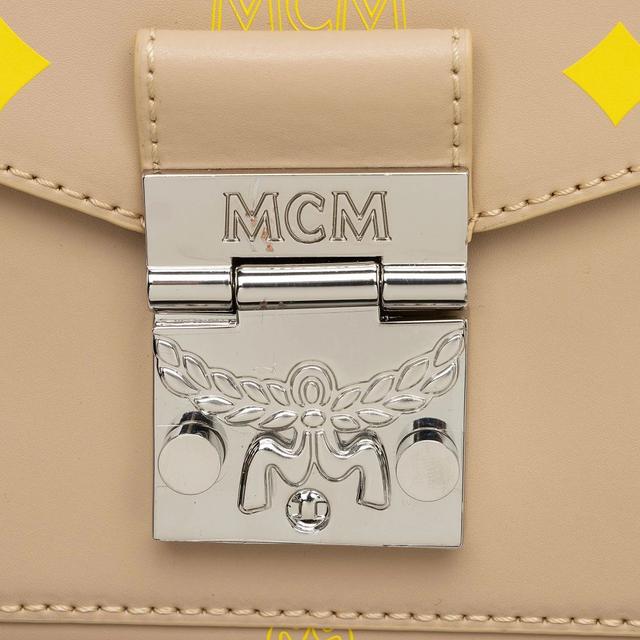 https://cdn.reebelo.com/pim/products/P-MCMLEATHERCOLORSPLASHMILLIESMALLCROSSBODY/YEL-image-7.jpg