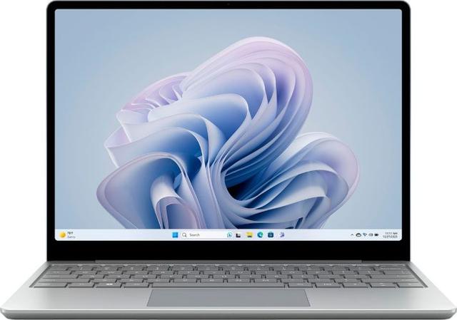Microsoft Surface Laptop Go 3 12.4-inch Intel Core i5-1235U 1.3GHz in Platinum