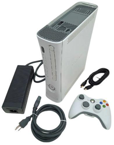Microsoft  Xbox 360 Core Gaming Console - 4GB - White - Excellent