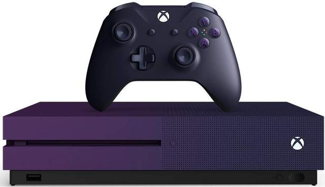Microsoft Xbox One S Gaming Console (Disc Edition) 1TB in Fortnite Battle Royale Special Edition Bundle in Excellent condition