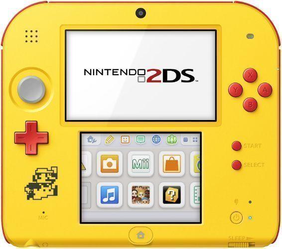 Nintendo 2DS Handheld Gaming Console 2GB in Super Mario Maker Edition in Excellent condition