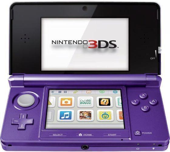 Nintendo 3DS Handheld Gaming Console 2GB in Midnight Purple in Excellent condition