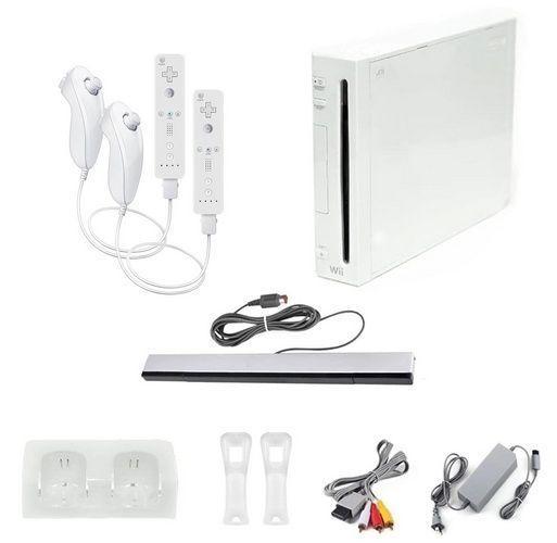 Nintendo  Wii Gaming Console Bundle - White - Excellent