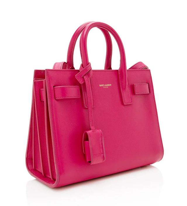 https://cdn.reebelo.com/pim/products/P-SAINTLAURENTCALFSKINCLASSICSACDEJOURNANOTOTE/PIN-image-1.jpg