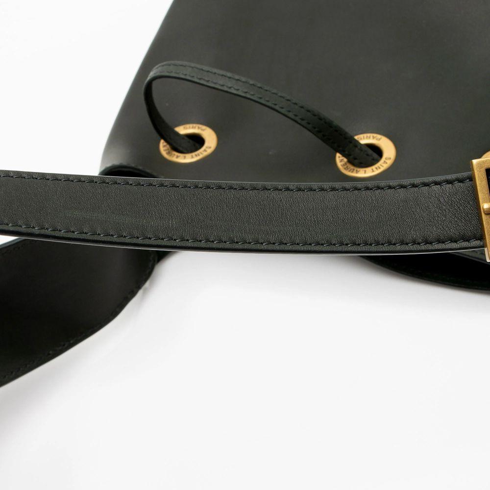 Saint Laurent Calfskin Paris VII Medium Hobo - Calfskin - Green