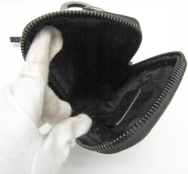 https://cdn.reebelo.com/pim/products/P-SALVATOREFERRAGAMOLEATHERPOUCH/BLA-image-2.jpg